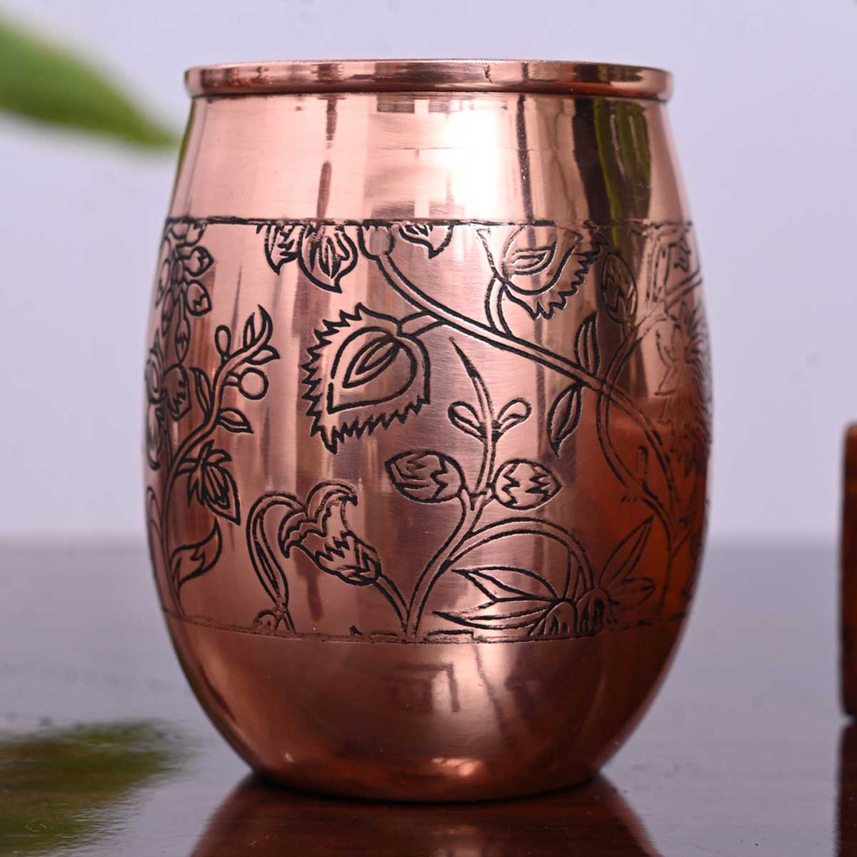 Queen Copper Glass  Dark Embossed